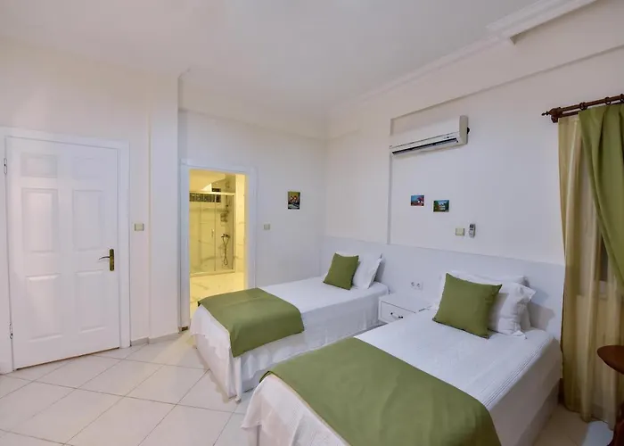 Infinity Mavi * 费特希耶