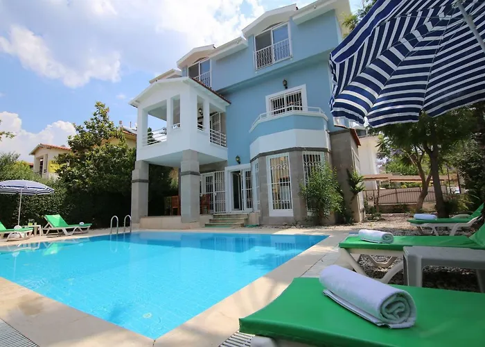 Infinity Mavi 费特希耶