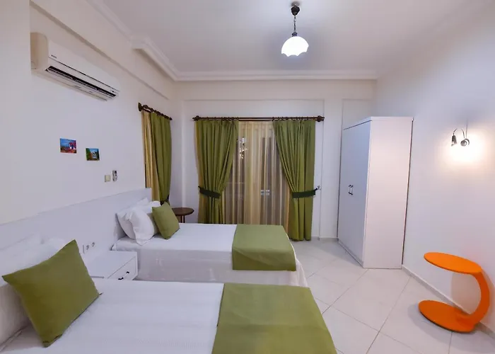 Infinity Mavi فتحية